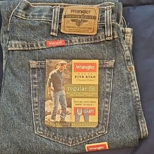 Wrangler Blue Relaxed Fit Jeans with Classic Style
